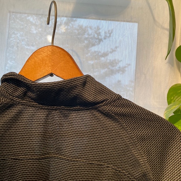 Reflecting work out long sleeve shirt - Picture 3 of 4